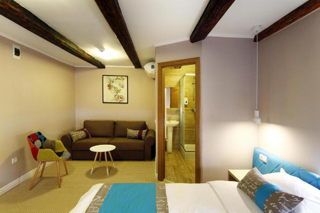 Casa Grinda Hotel Sibiu Ngoại thất bức ảnh
